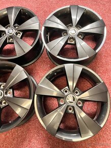 5x112 R16 ČERNÉ originál Škoda Octavia 3 - ET46 - 6