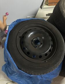 Predám pneumatiky 175/65 R15 na diskoch - 6