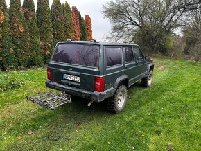 Jeep Cherokee 2.5 Benzín - 6