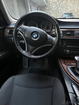 BMW e90 318d 2008 - 6