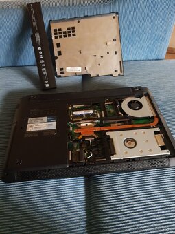 X52 AMD Phenom II. N620 2.8ghz,ram4gb hd500 wifi,bluethoot - 6