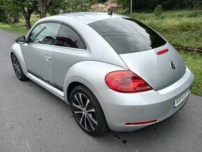 Volkswagen beetle 1.6 TDI elegance model 2014 - 6