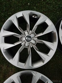 KIA SORENTO 20"5x114,3 + Hyundai originálne hliníkové disky - 6