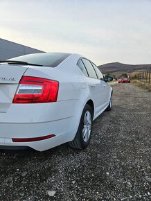 Skoda Octavia 1.6 TDI 61 tis. km - 6