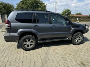 Toyota Land Cruiser 120 - 6