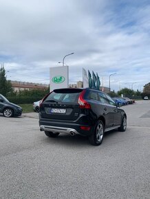 Volvo XC60 D3 AWD R-Design Geartronic - 6