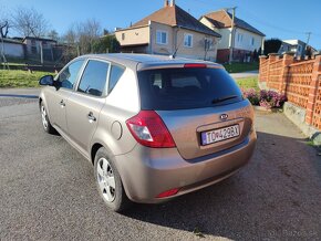 Kia Ceed 1.6 CRDi - 6