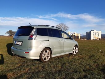 Mazda 5 - 6