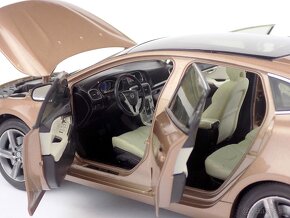 VOLVO V40 - 1:18 PAUDI - 6