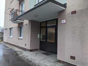 NA PRENÁJOM 2 - izbový byt s balkónom zariadený, 4p. - 6