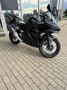 Kawasaki Ninja 500 čierna - 6