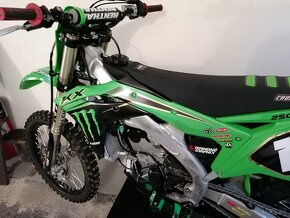 Kawasaki kxf 250 - 6