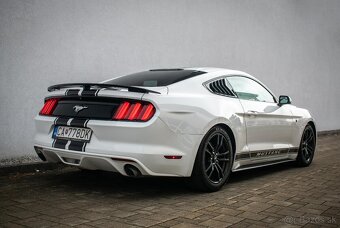 FORD MUSTANG 3.7 V6 224kW - 6