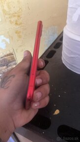 iPhone 11 red - 6