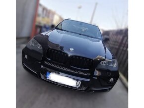 BMW X5 E70, X6 E71 - predná maska - ľadvinky(čierne, lesklé) - 6