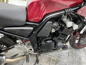 Yamaha FZS 600 Fazer - 6