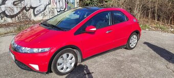 Predám Honda Civic 1,8 i- VTEC TOP EXECUTIVE - 6