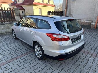 Ford Focus 1.6 77kW 2012 99632km 1.majitel serviska - 6