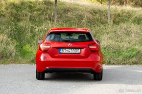 Mercedes-Benz A trieda 180d Style A/T - 6