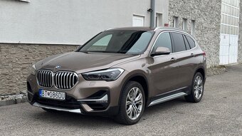 BMW X1 xDrive 20i A/T - 6