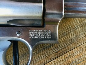 Revolver Smith & Wesson .44 Magnum - 6
