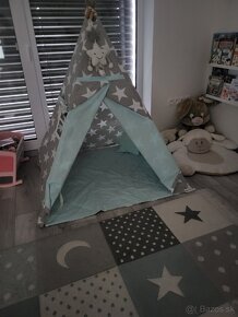 Teepee stan s kobercom a plysakmi - 6