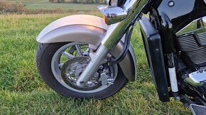 Suzuki Intruder VLR1800 (C1800R) - 6