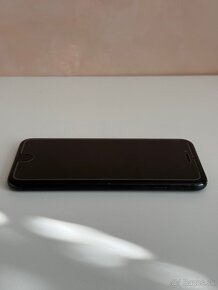 iPhone SE 2020 64 GB, dobrý stav, 100% batéria - 6