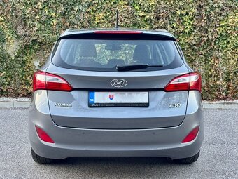 Hyundai i30 CW 1.6 CRDi Family - 6