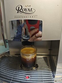 Predám espresso kávovar Saeco Royal Professional - 6