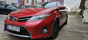 Toyota Auris 1,6 M6M/T havarovaná - pojazdná - 6