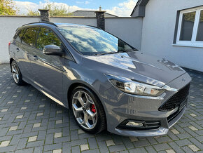 Ford Focus Kombi ST 2.0 EcoBoost 250PS  TOP STAV - 6