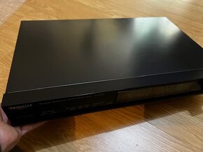 Class AA Technics ST-G560 AM/FM stereo tuner (1989-90) - 6