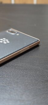 Blackberry Key2 LE - 6