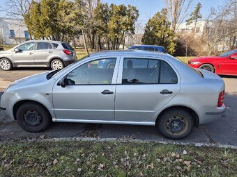 Škoda Fábia Sedan - 6