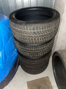 255/35 r19 zimne - 6