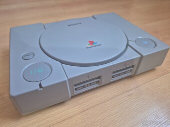 Predám Playstation 1 + 10 hier zadarmo - 6