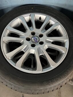 Predám ALU disky VOLVO XC90,XC60 18",obuté 235/60R18 leto - 6