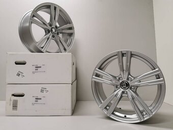 #43 Vw Passat IT Wheels 8X19 ET47 5X112 Silber - 6