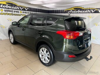 Toyota RAV4 2.2 l D-CAT Premium - 6