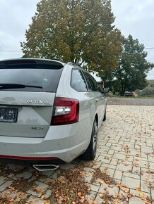 Škoda Octavia Combi 2.0 TDI RS DSG - 6