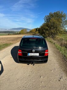 Volkswagen Touran 2.0 tdi DSG - 6