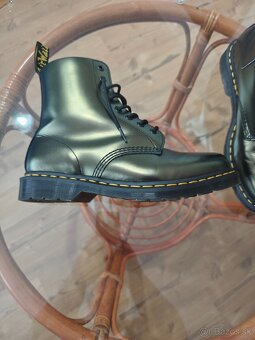 DR-Martens - 6