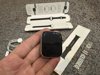 Apple Watch 5, 44mm Stainless Steel - 6