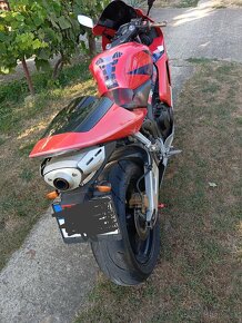 Honda CBR 600rr - 6