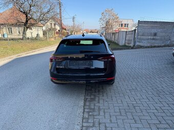 Škoda Octavia Combi First Edition 2.0 TDI - 6