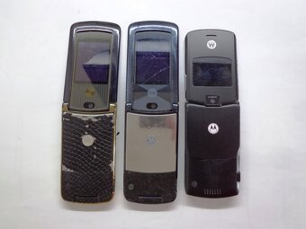 Motorola RAZR V3i STEELGRAY + RAZR2 V8 RAZR V3 E4 Dotyková - 6