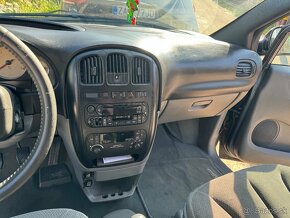 Chrysler Voyager 2.5Crdi - 6