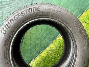 Predám zimné pneu zn: BRIDGESTONE BLIZZAK LM005, r.v:20/2022 - 6