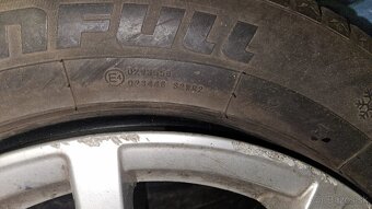 Predám 235/60 R18 - 6